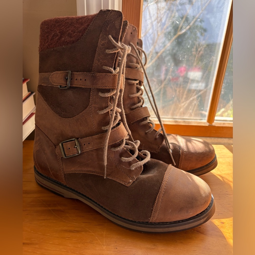 L.L. Bean Women’s Park Ridge Suede/Leather Boots